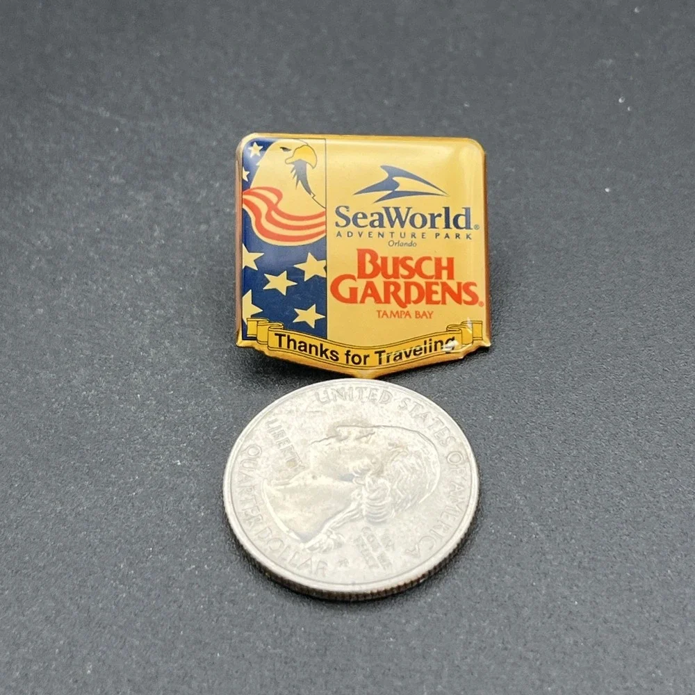SeaWorld Adventure Park Busch Gardens Tampa Bay‎ Lapel Hat Pin